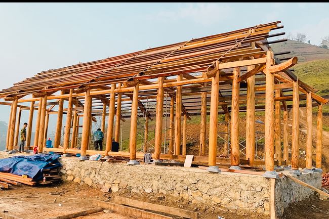 Support prayers of monks of Hoang Phap pagoda  in the ritual of Roofing the Founder Hall at Quynh Nhai Cam Lo Pagoda