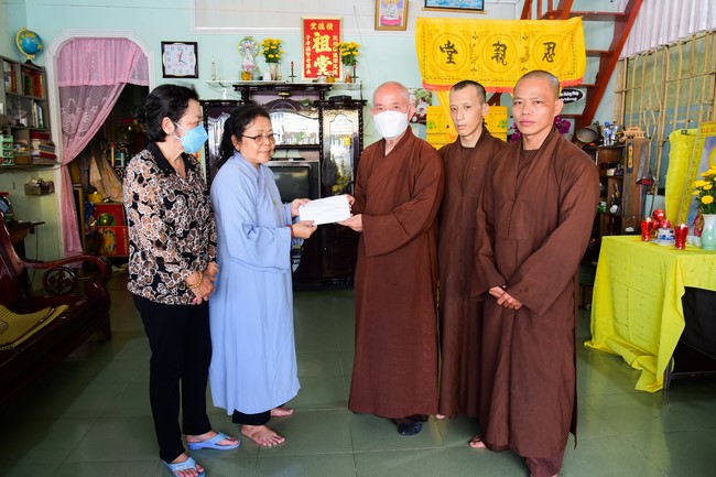 Visiting Buddhist Tinh Tai Funeral in Kien Giang province