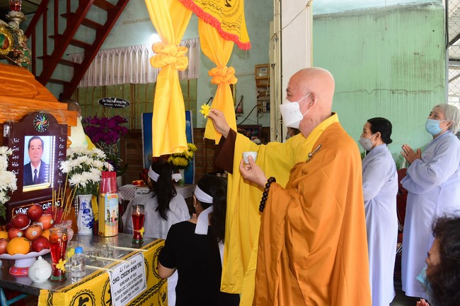 Visiting Buddhist Tinh Tai Funeral in Kien Giang province