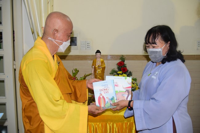 Lễ sám hối và quy y Tam bảo tại Thủ Đức