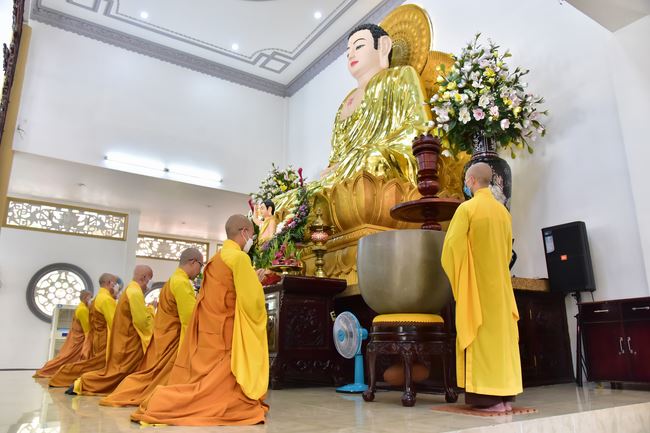 Wedding Ceremony at the pagoda