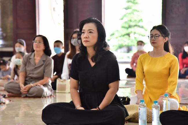 Wedding Ceremony at the pagoda