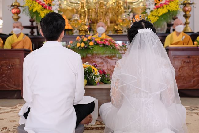 Wedding Ceremony at the pagoda