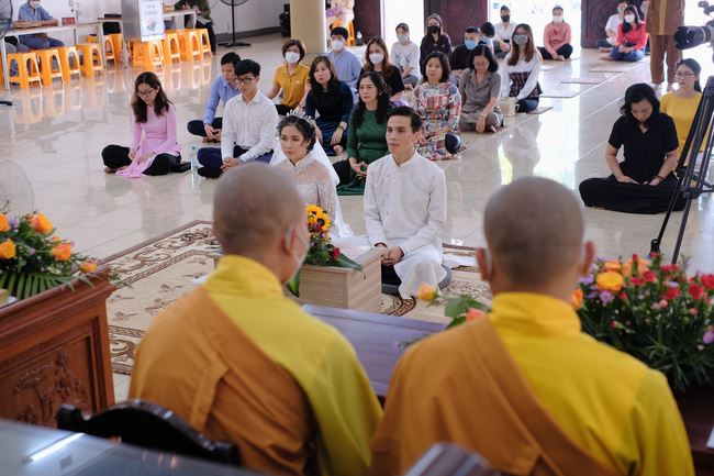 Wedding Ceremony at the pagoda