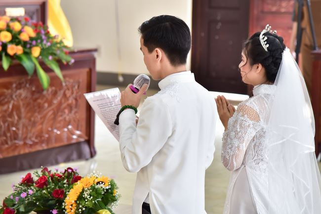 Wedding Ceremony at the pagoda