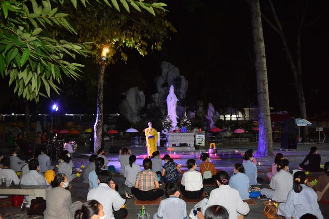 Lễ lạy danh hiệu Quán Thế Âm