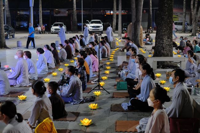 Lễ lạy danh hiệu Quán Thế Âm