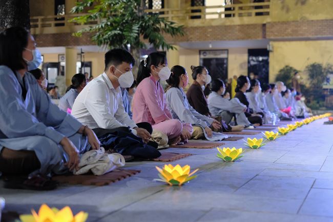 Lễ lạy danh hiệu Quán Thế Âm