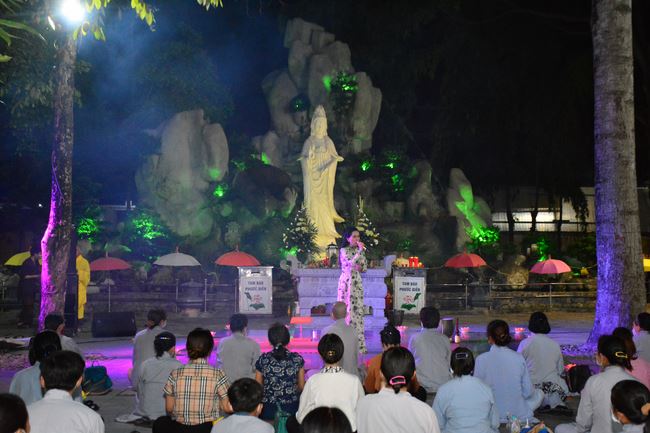 Lễ lạy danh hiệu Quán Thế Âm