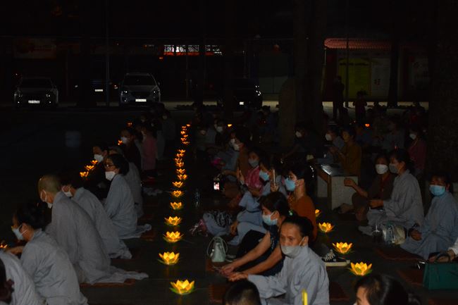 Lễ lạy danh hiệu Quán Thế Âm