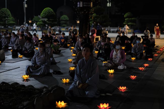 Lễ lạy danh hiệu Quán Thế Âm