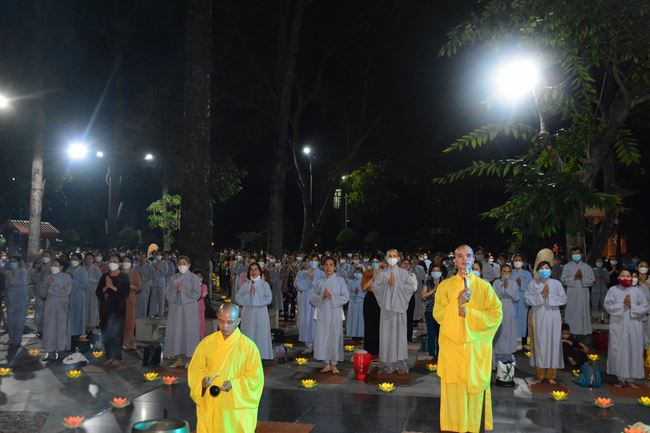 Lễ lạy danh hiệu Quán Thế Âm