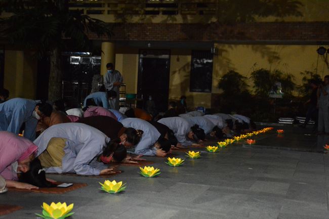 Lễ lạy danh hiệu Quán Thế Âm