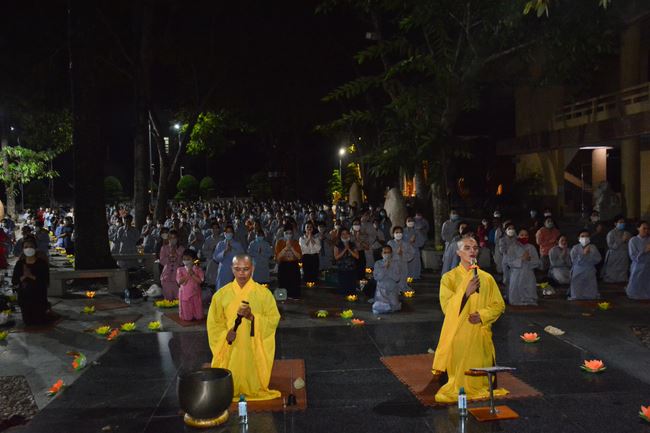 Lễ lạy danh hiệu Quán Thế Âm