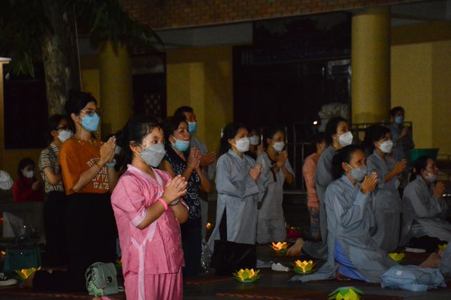 Lễ lạy danh hiệu Quán Thế Âm