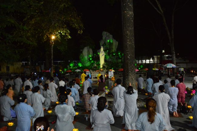 Lễ lạy danh hiệu Quán Thế Âm