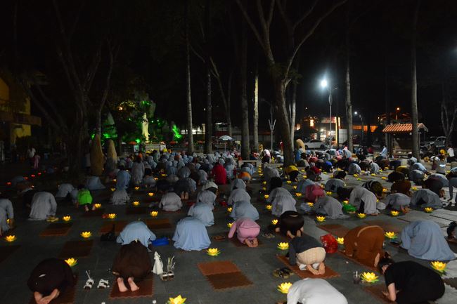 Lễ lạy danh hiệu Quán Thế Âm