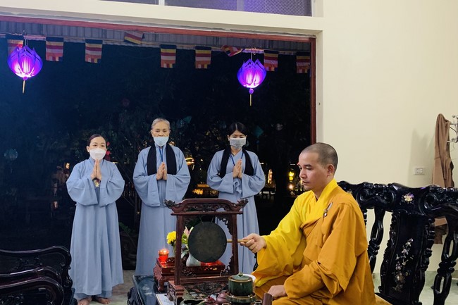 4th day of 16th retreat Practice as the Buddha's teachings” of at Dong Cao Pagoda