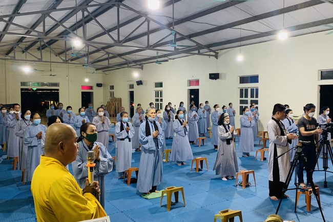 4th day of 16th retreat Practice as the Buddha's teachings” of at Dong Cao Pagoda