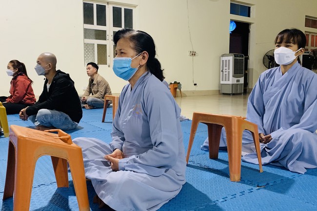 4th day of 16th retreat Practice as the Buddha's teachings” of at Dong Cao Pagoda