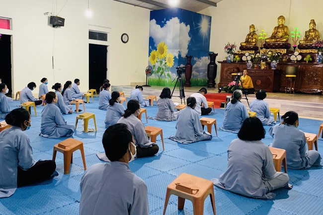 4th day of 16th retreat Practice as the Buddha's teachings” of at Dong Cao Pagoda