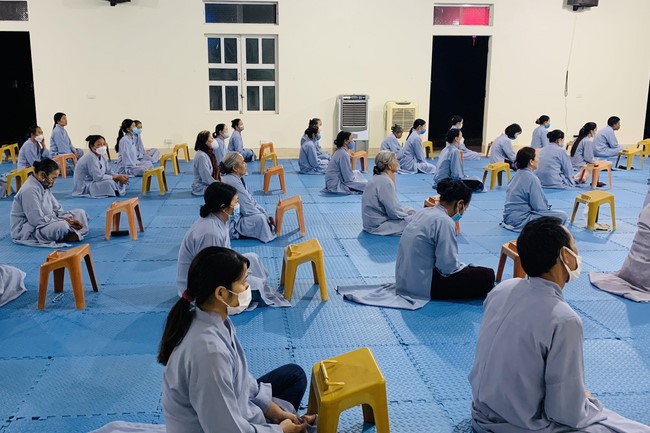 4th day of 16th retreat Practice as the Buddha's teachings” of at Dong Cao Pagoda