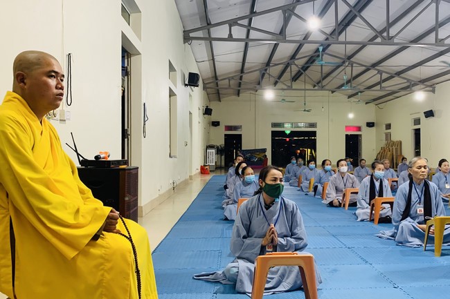 4th day of 16th retreat Practice as the Buddha's teachings” of at Dong Cao Pagoda