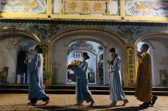 4th day of 16th retreat Practice as the Buddha's teachings” of at Dong Cao Pagoda