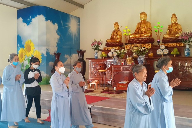 Chùa Đống Cao: Ngày cuối Khóa tu Học Theo Hạnh Phật lần 16