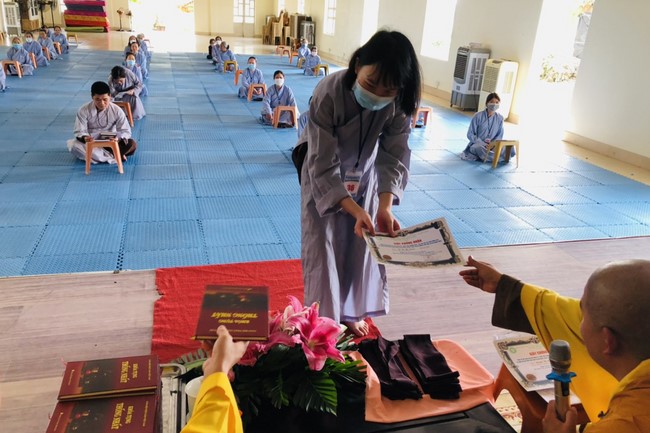 Chùa Đống Cao: Ngày cuối Khóa tu Học Theo Hạnh Phật lần 16