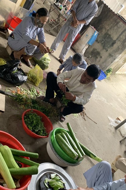 Thiện sự ngày Rằm tại chùa Đống Cao