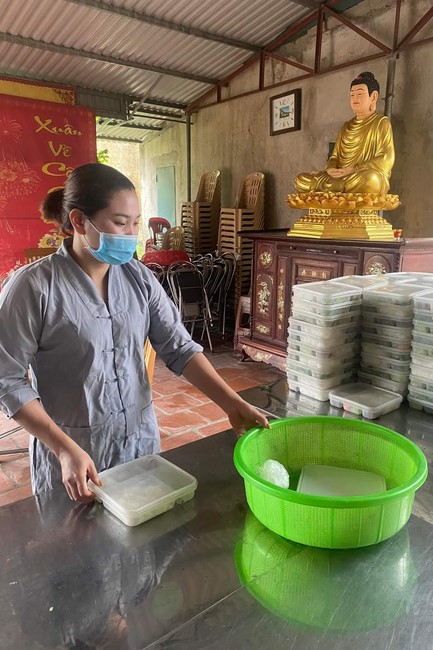 Thiện sự ngày Rằm tại chùa Đống Cao