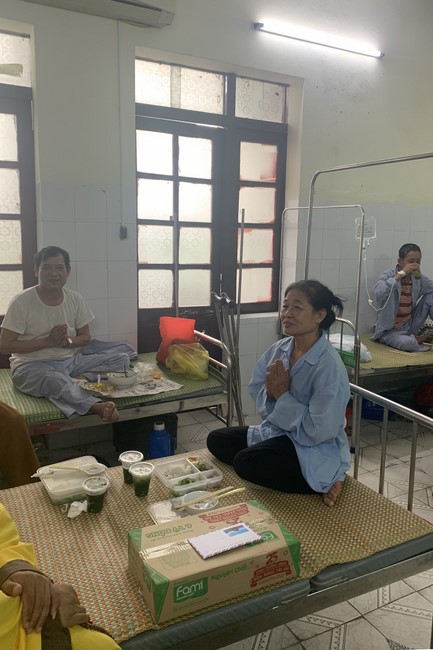 Thiện sự ngày Rằm tại chùa Đống Cao