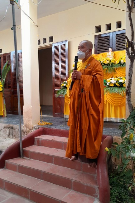 Thiện sự ngày Rằm tại chùa Đống Cao