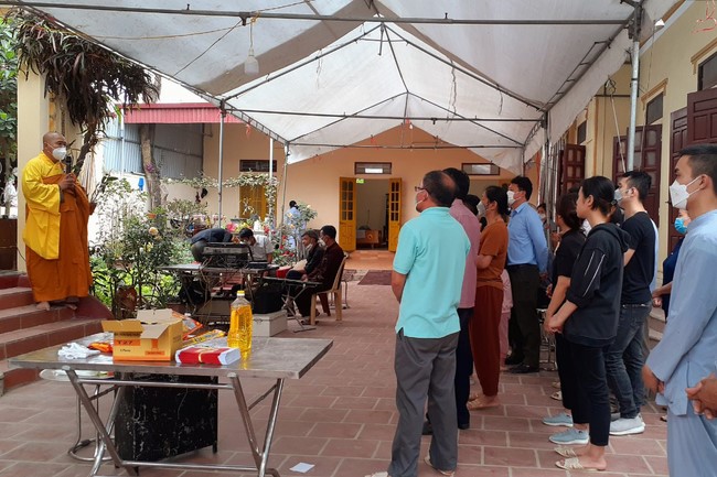 Thiện sự ngày Rằm tại chùa Đống Cao