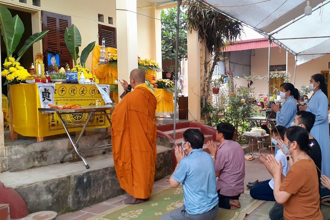 Thiện sự ngày Rằm tại chùa Đống Cao