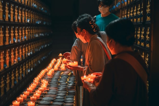 Forever custom of grave-visiting festival