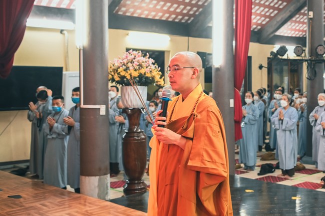 Forever custom of grave-visiting festival