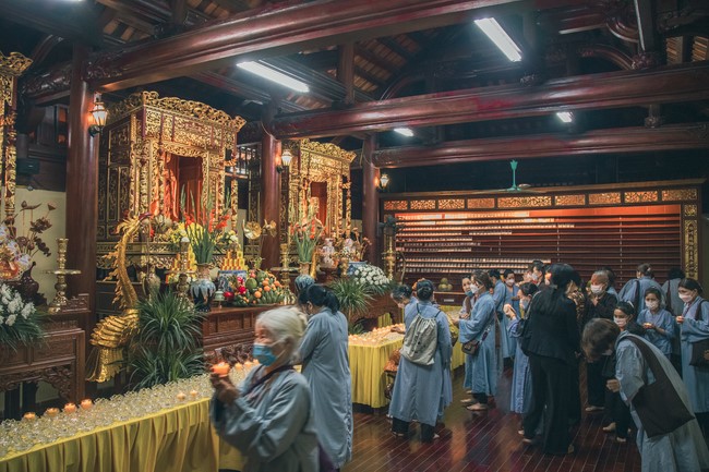 Forever custom of grave-visiting festival