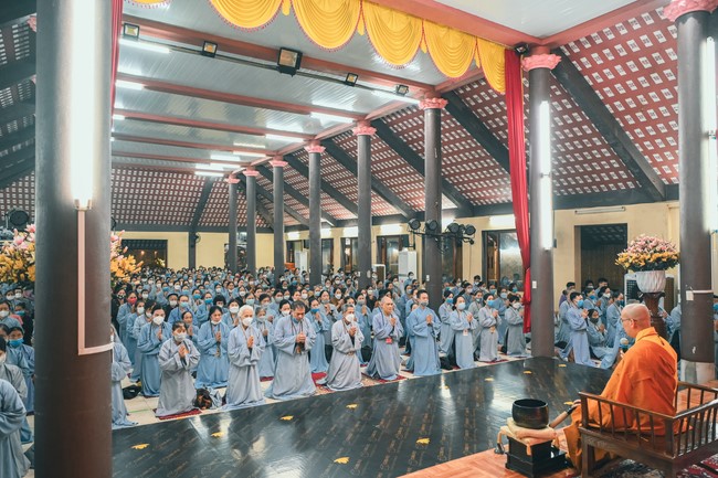 Forever custom of grave-visiting festival