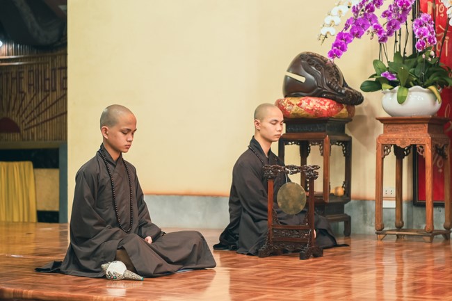 Forever custom of grave-visiting festival