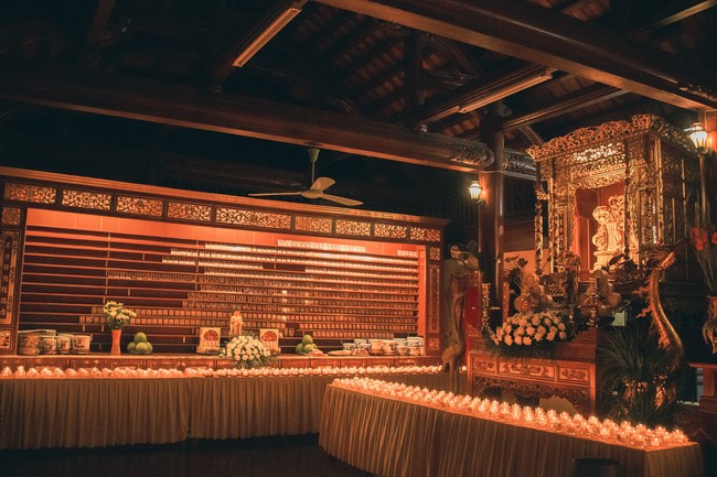 Forever custom of grave-visiting festival