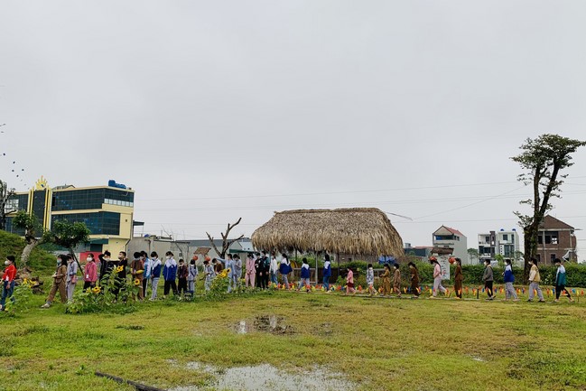 The 9th lotus seeds Sowing Retreat at Dong Cao Pagoda