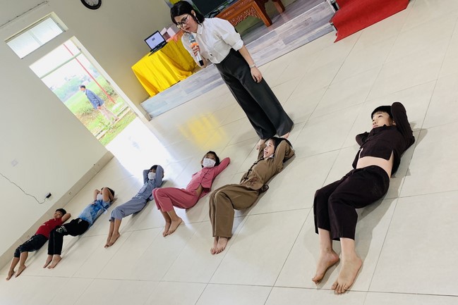 The 9th lotus seeds Sowing Retreat at Dong Cao Pagoda