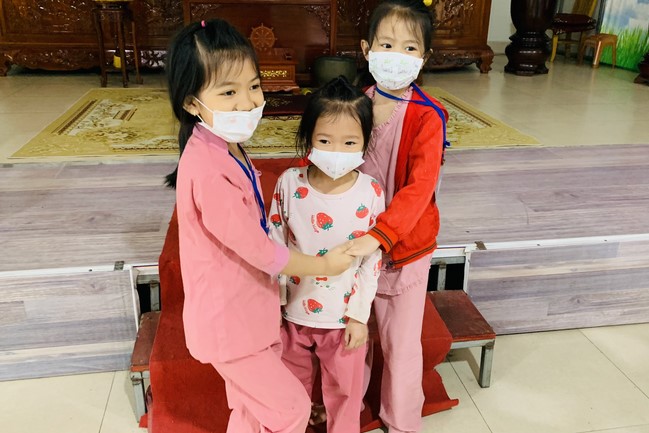 The 9th lotus seeds Sowing Retreat at Dong Cao Pagoda