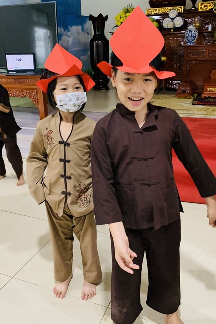 The 9th lotus seeds Sowing Retreat at Dong Cao Pagoda