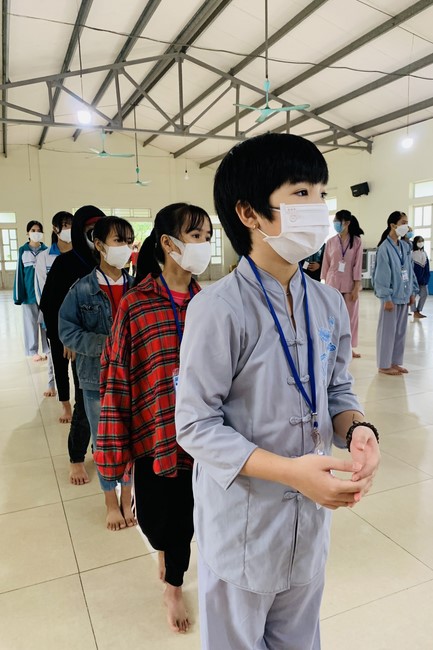 The 9th lotus seeds Sowing Retreat at Dong Cao Pagoda