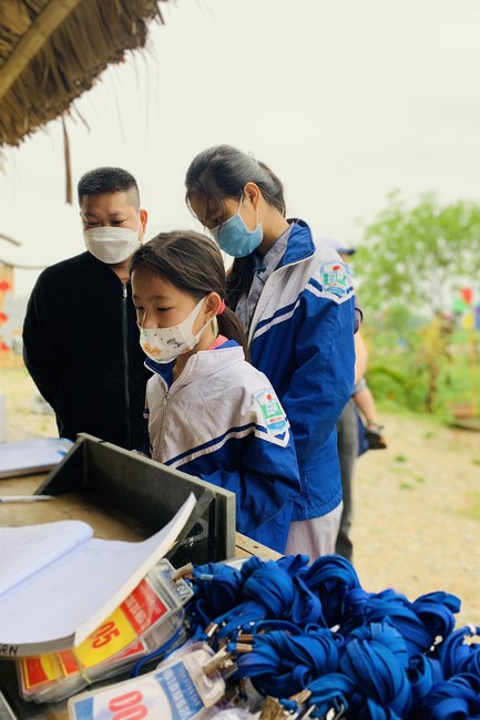 The 9th lotus seeds Sowing Retreat at Dong Cao Pagoda