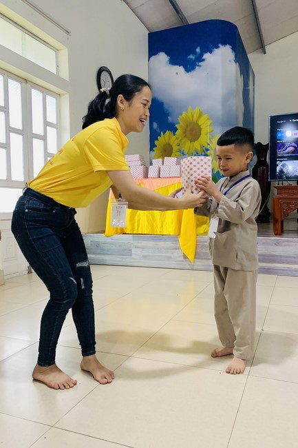 The 9th lotus seeds Sowing Retreat at Dong Cao Pagoda