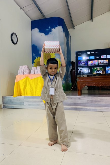 The 9th lotus seeds Sowing Retreat at Dong Cao Pagoda